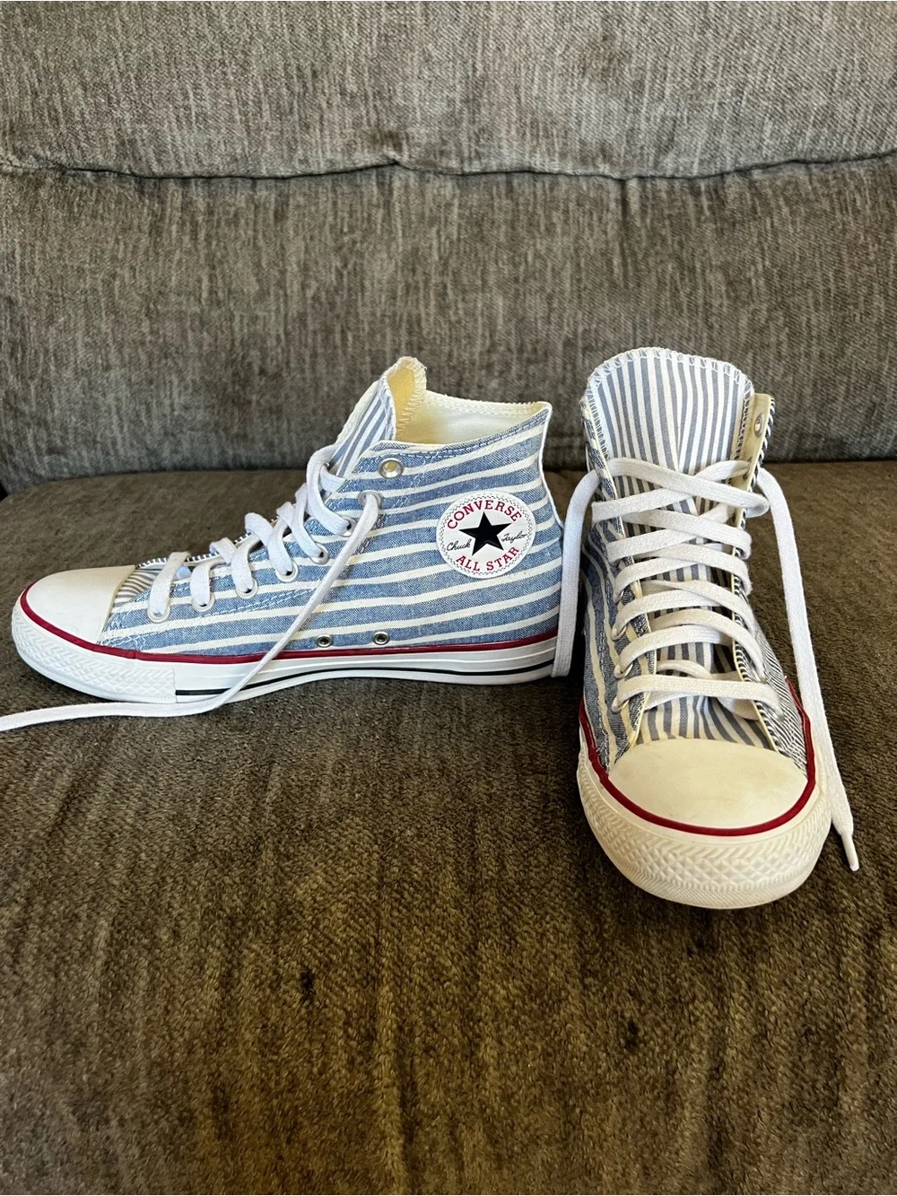 Blue Stripe Chuck Taylor All Star Converse Hi Top Sneakers women’s 10 Men’s 8 - Picture 2 of 11